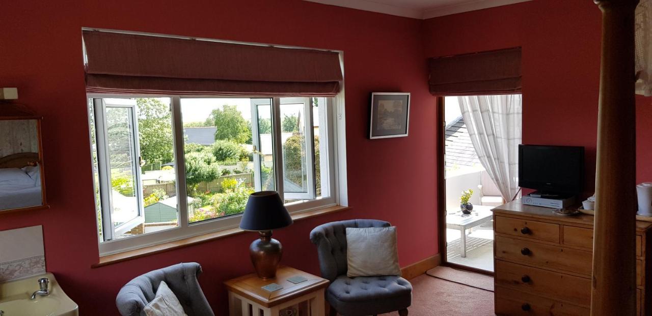 Penally Wychwood House Bed & Breakfast エクステリア 写真