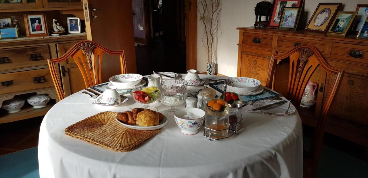 Penally Wychwood House Bed & Breakfast エクステリア 写真