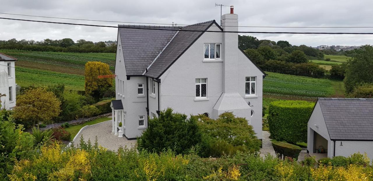 Penally Wychwood House Bed & Breakfast エクステリア 写真