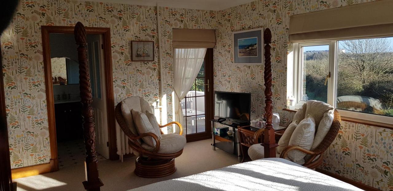 Penally Wychwood House Bed & Breakfast エクステリア 写真