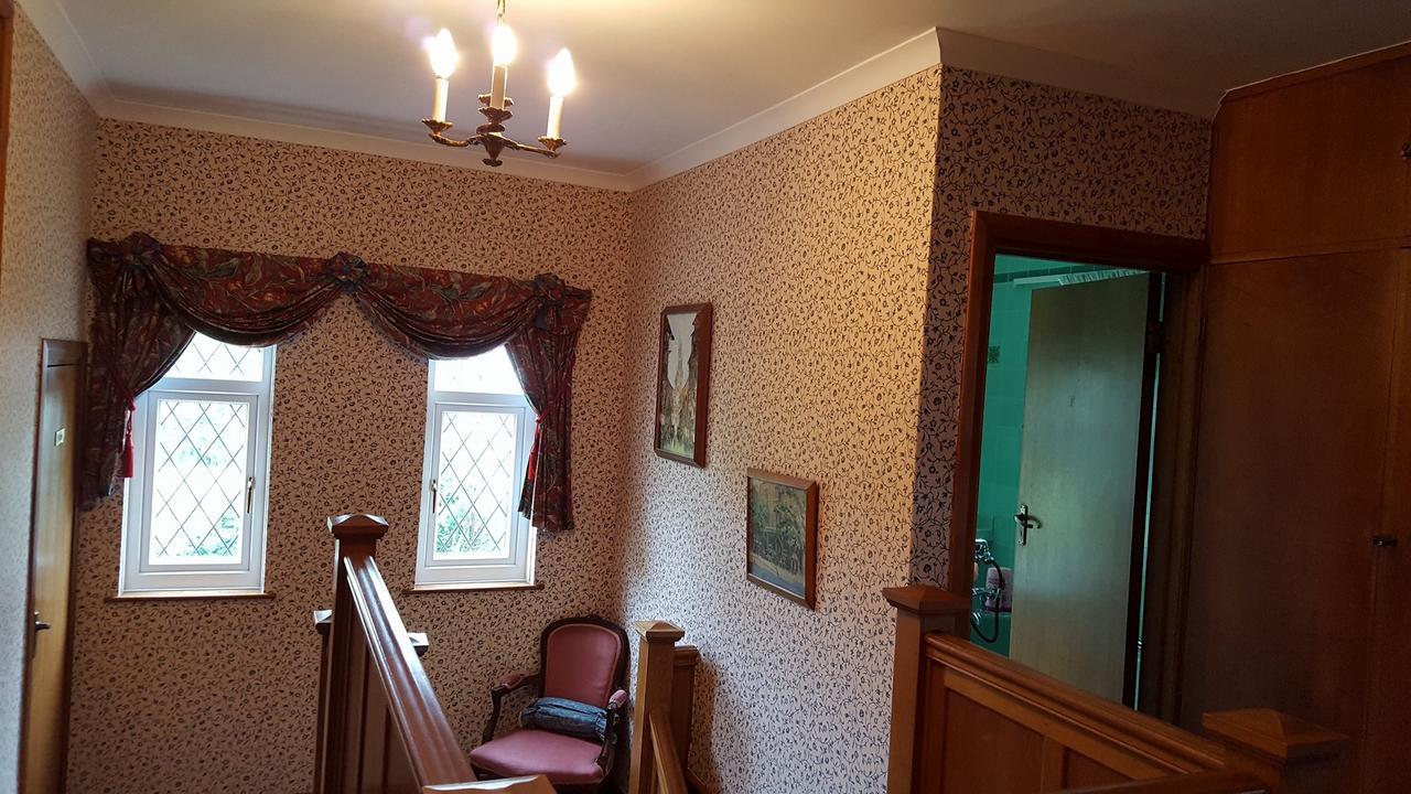 Penally Wychwood House Bed & Breakfast エクステリア 写真